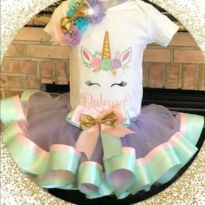 Unicorn outfit/ no name on shirt